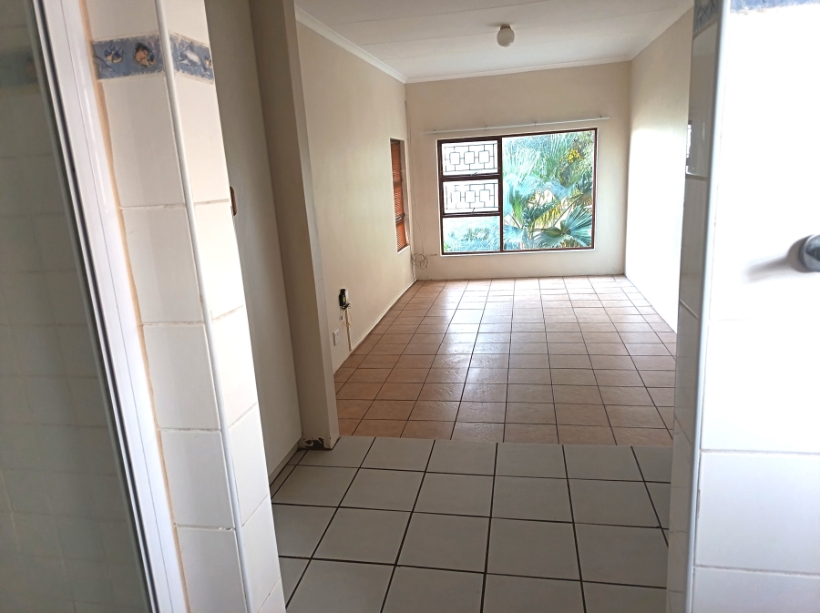 To Let 1 Bedroom Property for Rent in Van Riebeeck Hoogte Eastern Cape